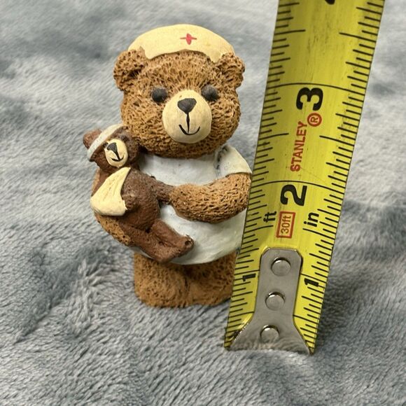 1986 Carolyn Carpin Nurse Bear Resin Figurine - Picture 6 of 6